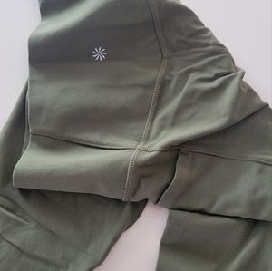 Athleta Stash Pocket Salutation Tights Size S Tall